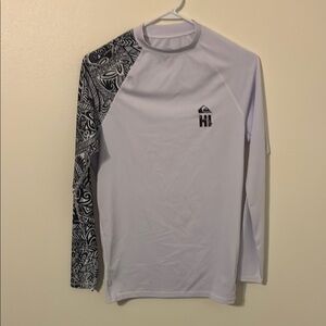 Quiksilver Men’s Medium White and Black Long Sleeve Surfing Tee